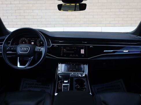 Used 2019 Audi Q8 Premium Plus w/ Premium Plus AWD/4WD image 30
