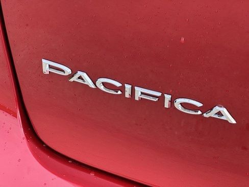New 2026 Chrysler Pacifica Select image 40