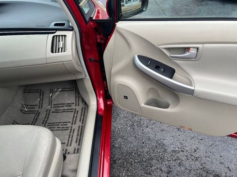 Used 2010 Toyota Prius Four w/ Solar Roof Pkg FWD image 30