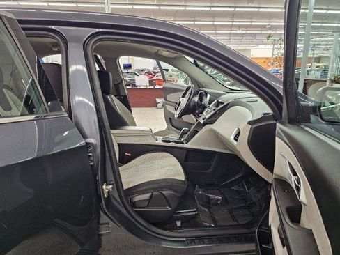 Used 2011 Chevrolet Equinox LS w/ Bluetooth Package image 27