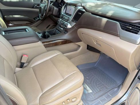 Certified 2019 Chevrolet Tahoe LT w/ Luxury Package AWD/4WD image 31