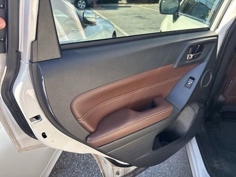 Used 2018 Subaru Forester 2.5i Touring image 16