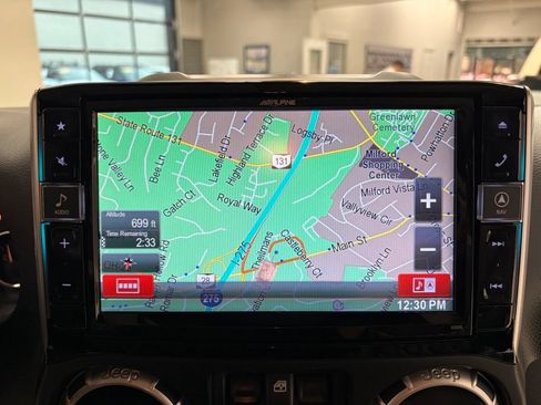Used 2016 Jeep Wrangler Unlimited Rubicon w/ Connectivity Group AWD/4WD image 16