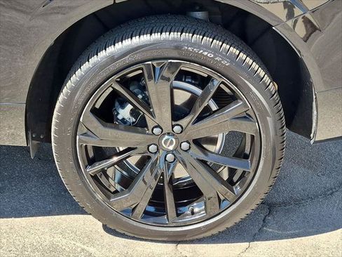 Used 2024 Volvo XC60 T8 Ultimate AWD/4WD image 9