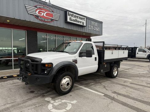 Used 2008 Ford F550 4x4 Regular Cab Super Duty image 2