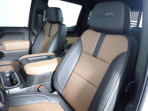 Used 2022 Chevrolet Silverado 1500 High Country w/ LPO, Dark Essentials Package image 28