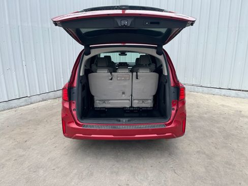 Used 2025 Honda Odyssey Touring image 8