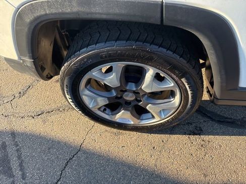 Used 2020 Jeep Compass Limited image 30