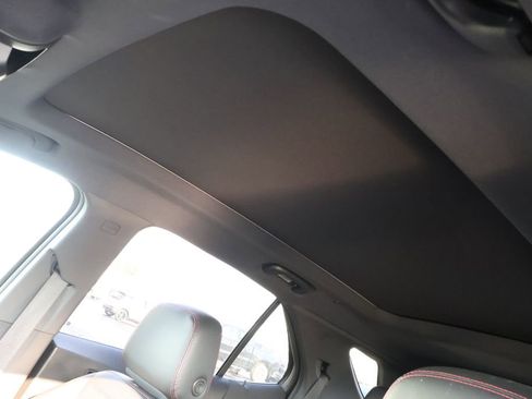 Used 2022 Chevrolet Equinox RS w/ RS Leather Package image 12