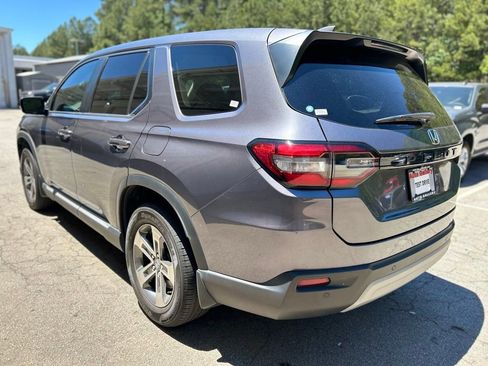 Used 2025 Honda Pilot EX-L image 5