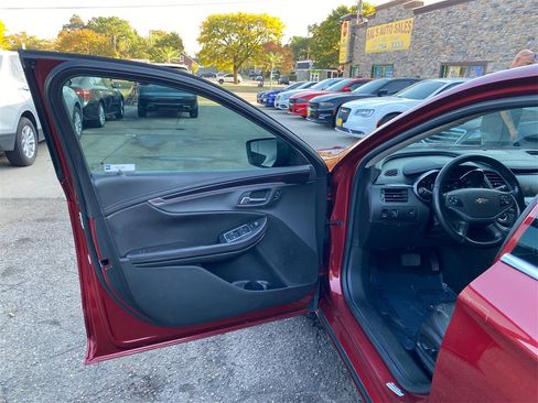 Used 2019 Chevrolet Impala LT image 27