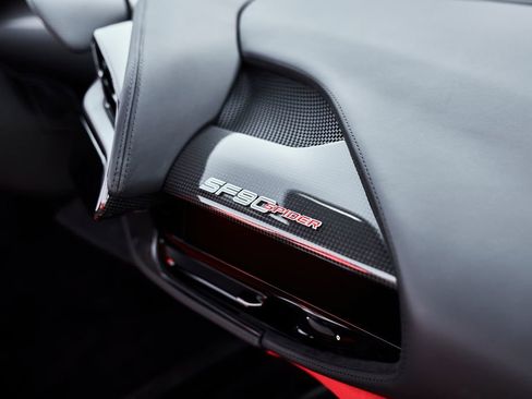 Used 2024 Ferrari SF90 Spider image 47