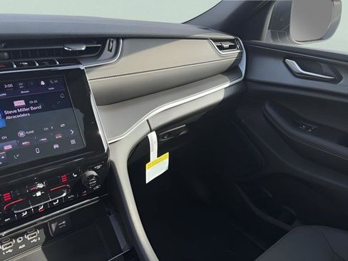 New 2026 Jeep Grand Cherokee Laredo X image 27