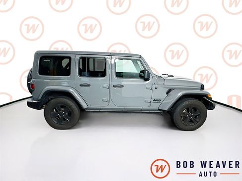 Used 2023 Jeep Wrangler Unlimited Sahara AWD/4WD image 9