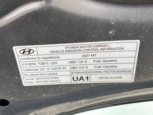 Used 2021 Hyundai Elantra SE image 26