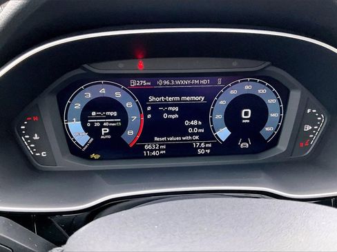 Used 2025 Audi Q3 2.0T Premium w/ Convenience Package image 13