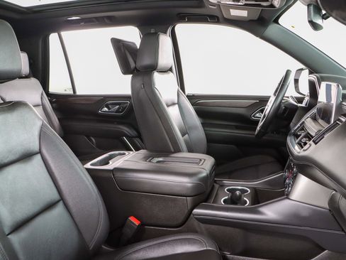 Used 2023 Chevrolet Tahoe Z71 w/ Luxury Package image 32