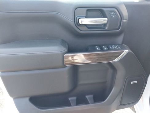 Used 2019 Chevrolet Silverado 1500 LT Trail Boss image 6