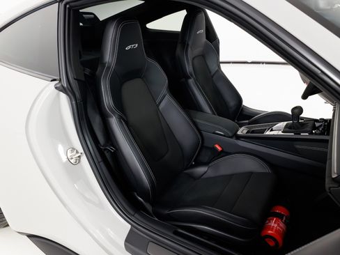 Used 2022 Porsche 911 GT3 image 35