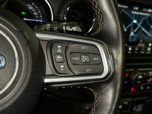 Used 2021 Jeep Wrangler Unlimited Sahara image 33