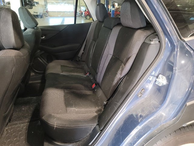 Used 2025 Subaru Outback Premium AWD/4WD image 11