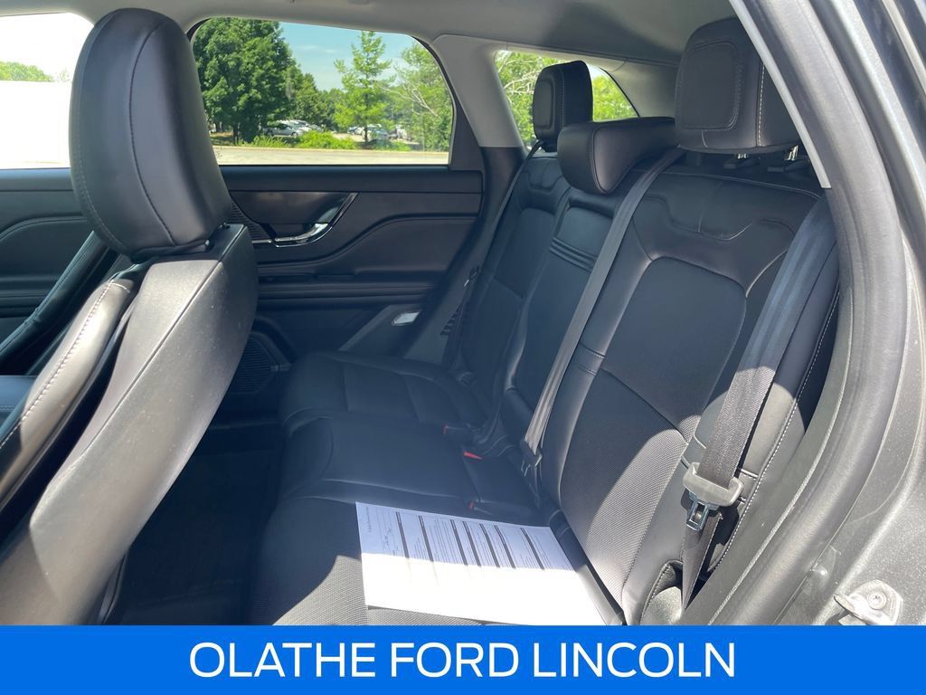 Certified 2022 Lincoln Corsair AWD w/ Equipment Group 101A image 23