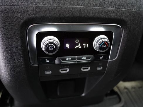 Certified 2024 GMC Yukon Denali Ultimate image 23