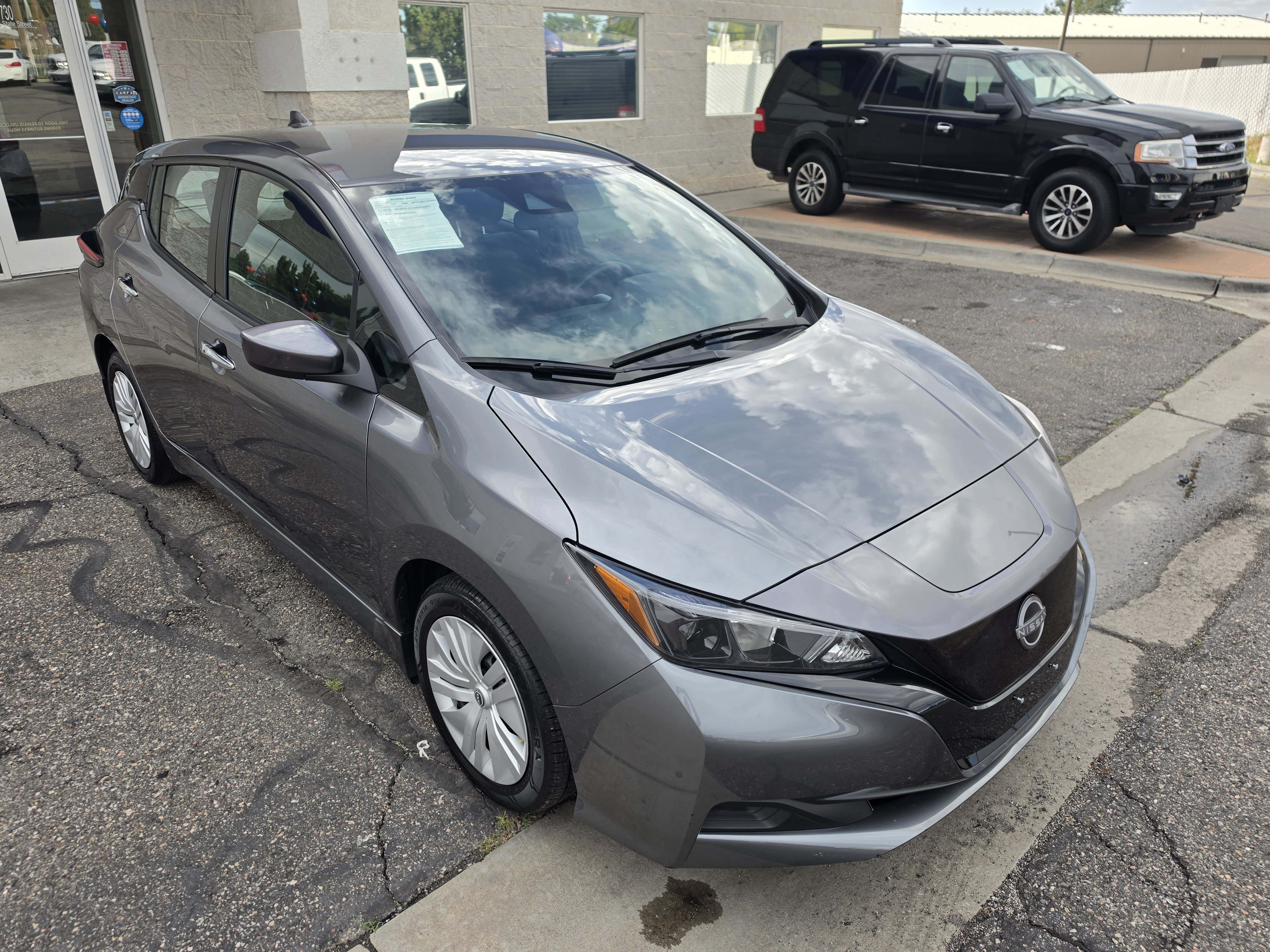 Used 2025 Nissan Leaf S FWD image 9