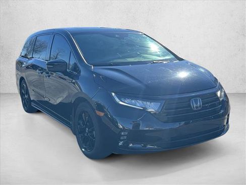 Used 2023 Honda Odyssey Sport image 3