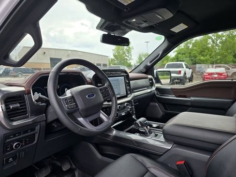 Used 2023 Ford F150 Lariat image 12