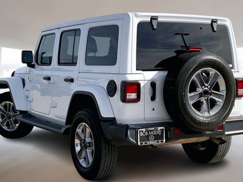 Used 2020 Jeep Wrangler Unlimited Sahara AWD/4WD image 11