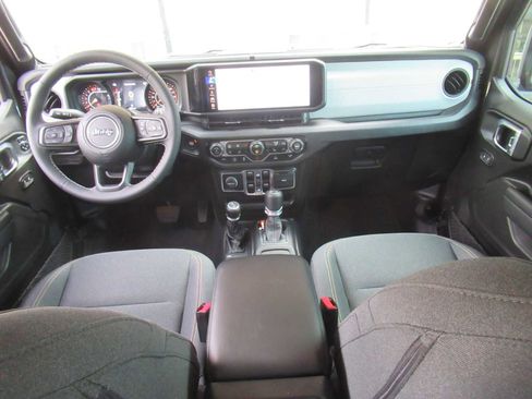 Used 2025 Jeep Wrangler Sport S image 40