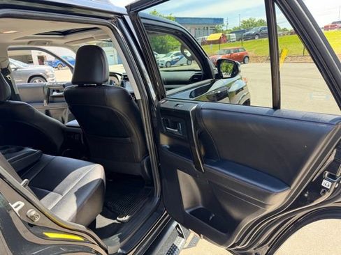 Used 2023 Toyota 4Runner TRD Off-Road Premium w/ Off Road Premium Plus Package AWD/4WD image 27