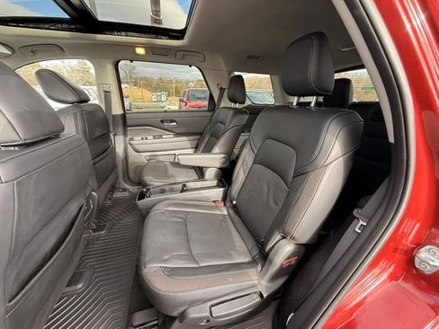 Certified 2023 Nissan Pathfinder SL w/ SL Premium Package image 17