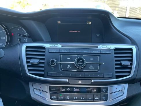 Used 2015 Honda Accord Sport image 8