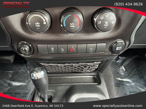 Used 2018 Jeep Wrangler Unlimited Sahara AWD/4WD image 25