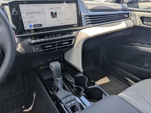 Used 2026 Toyota Camry XLE FWD image 24