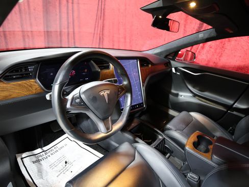 Used 2020 Tesla Model S Long Range image 12