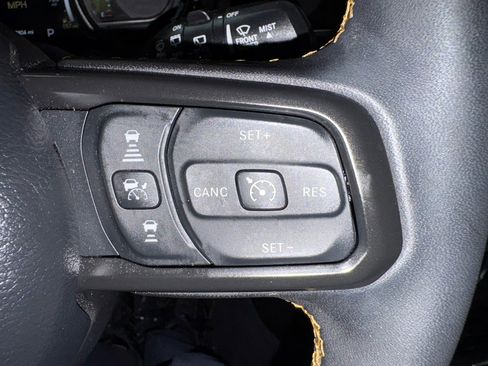 Used 2024 Jeep Wrangler Unlimited image 16