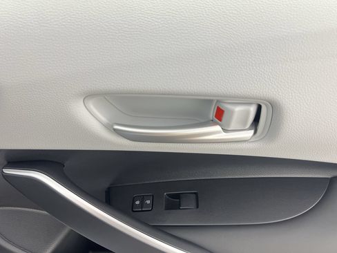 Used 2024 Toyota Corolla SE FWD image 30