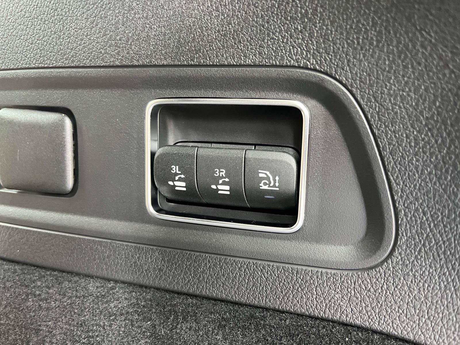 New 2027 Mercedes-Benz GLS 450 4MATIC image 12