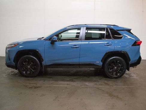 Used 2024 Toyota RAV4 SE w/ Convenience Package AWD/4WD image 7