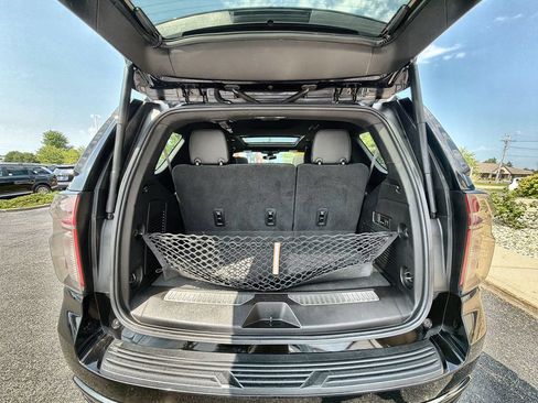 Used 2021 Chevrolet Tahoe RST w/ Luxury Package AWD/4WD image 19