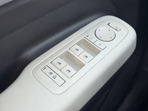 New 2026 Hyundai Santa Fe SE image 23