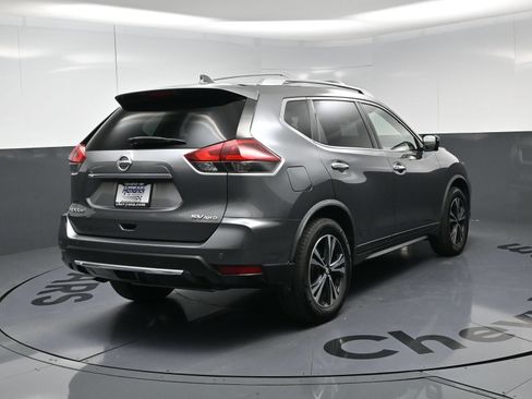 Used 2019 Nissan Rogue SV w/ Premium Package AWD/4WD image 9