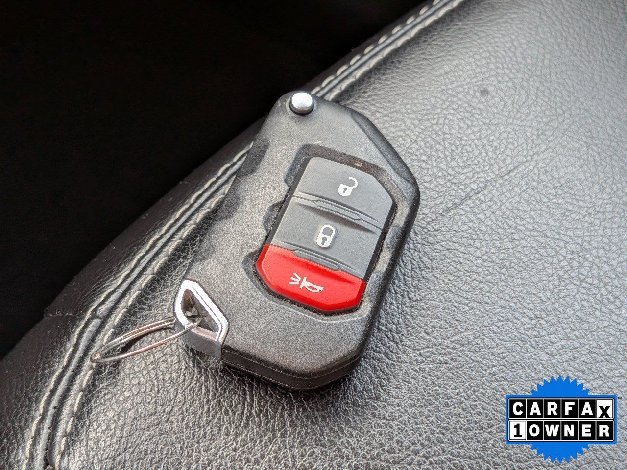 Used 2023 Jeep Wrangler Unlimited Sahara AWD/4WD image 30