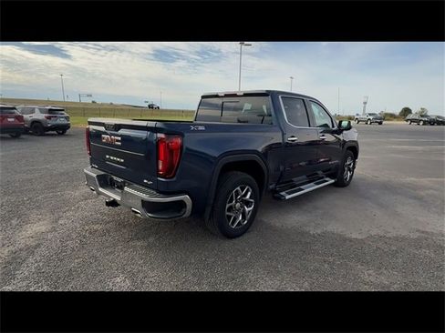 Used 2022 GMC Sierra 1500 SLT w/ SLT Convenience Package image 8