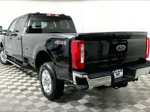 Used 2025 Ford F250 XLT image 11