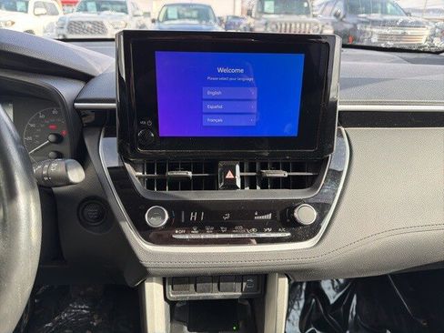 Used 2024 Toyota Corolla Cross LE image 27