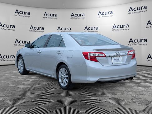 Used 2014 Toyota Camry XLE w/ Leather Package FWD image 5